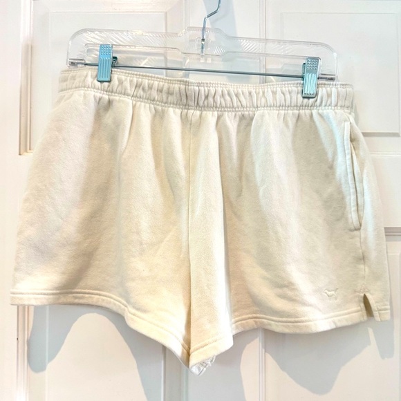Victoria’s Secret PINK Cream Fold-Over Sweat Shorts with Pockets - Size Large - Picture 1 of 14
